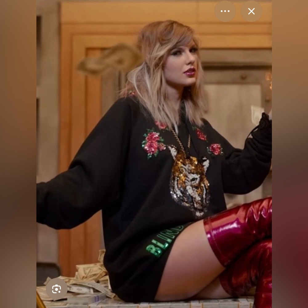 Handmade Taylor Swift Blind for Love Hoodie - Picture 7 of 7